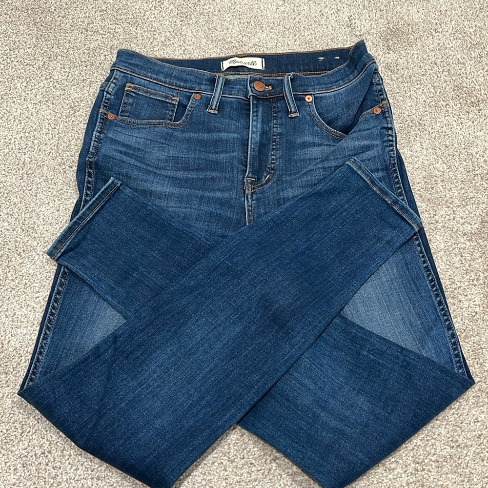Madewell 10” high rise skinny jeans. Like new. Size 28